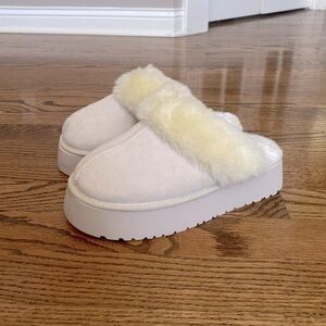 Off brand UGGs- Pink